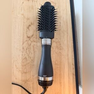 Black and Silver Blowout Brush